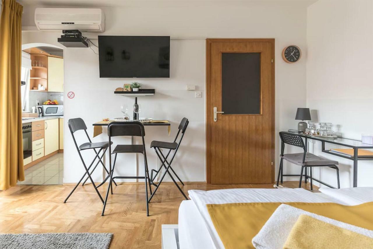 Studio Apartman Comodo Zagreb Exterior photo
